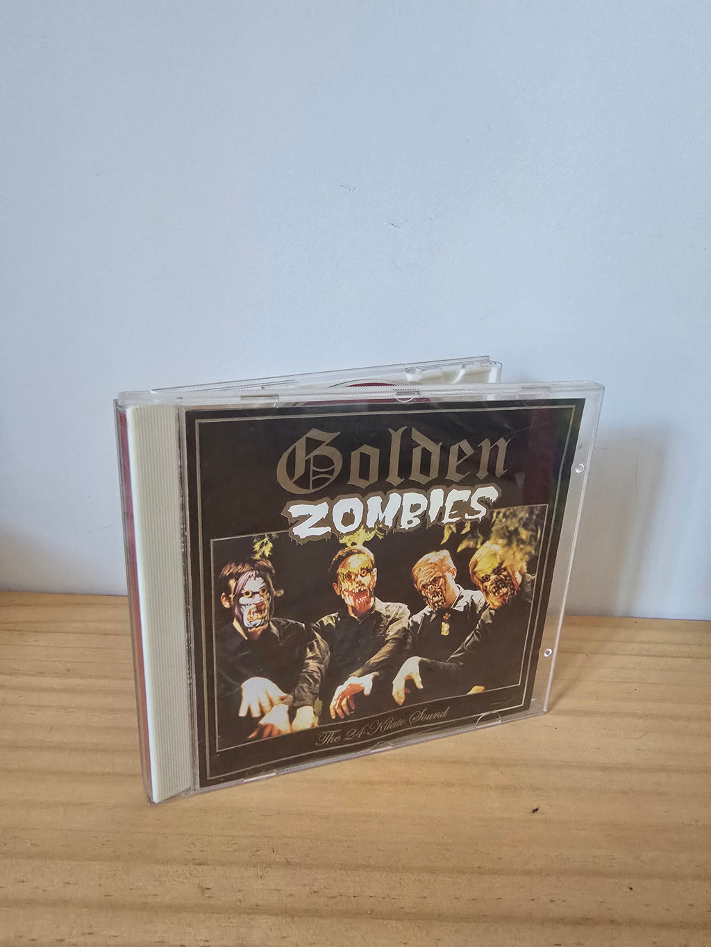 GOLDEN ZOMBIES "THE 24 KILATES SOUND"